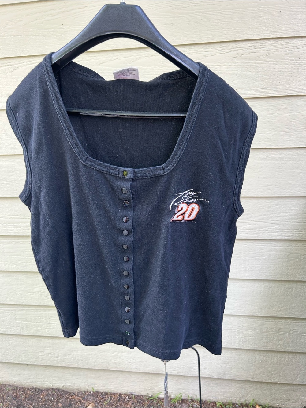 Black Sleeveless Button-Front Tank with a ‘20 Tony Stewart’ logo vintage